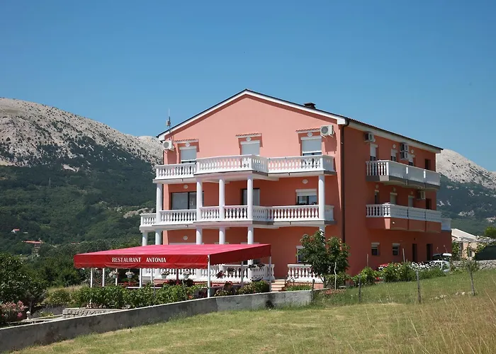 Antonia 3* Jurandvor