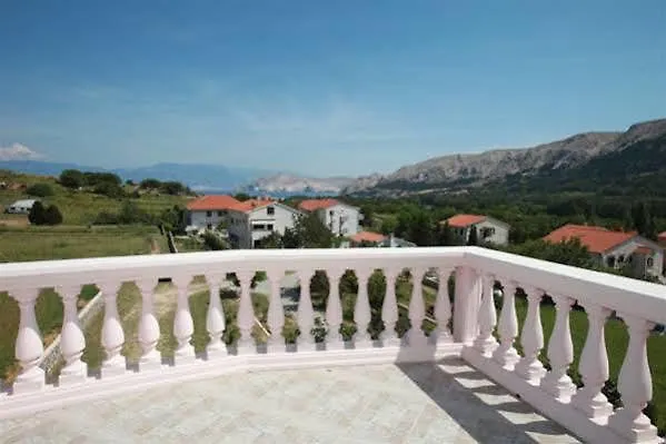 Antonia בית הארחה